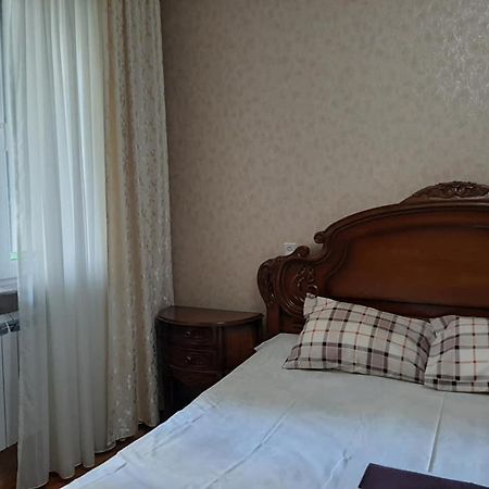 Apartment Жужуна Batumi Esterno foto