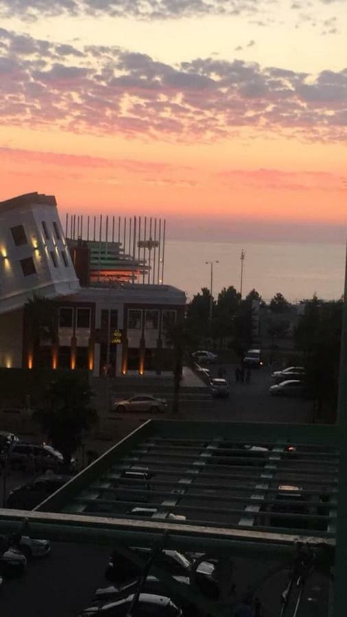 Apartment Жужуна Batumi Esterno foto